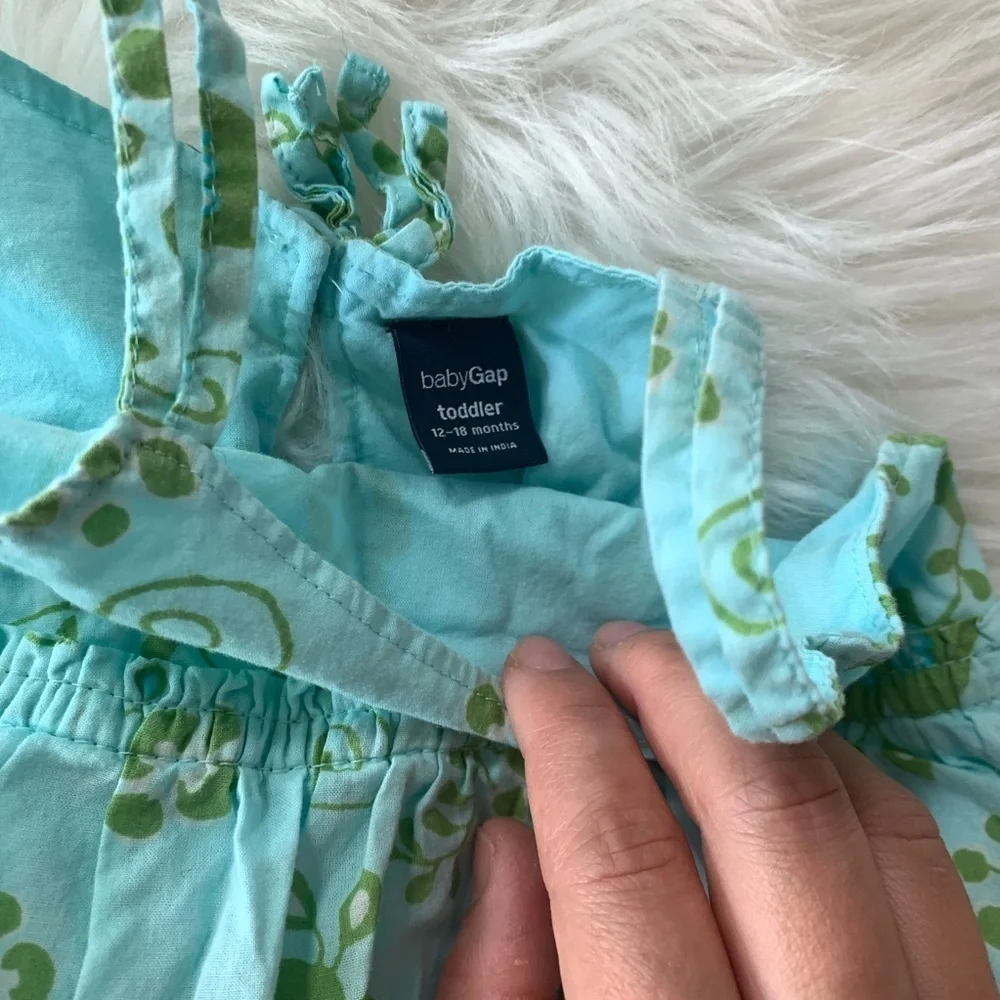 Baby‎ gap. Floral summer dress. 12-18 mo